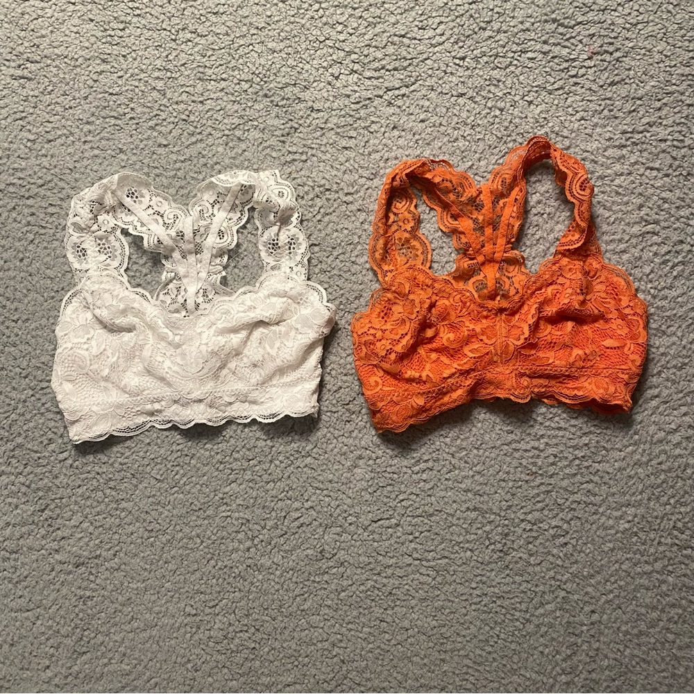 Lot of 2: Serra Seamless Wirefree Lace Bralette Size Small White & Orange